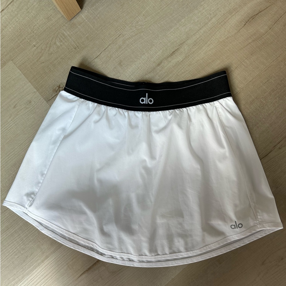 ALO Yoga Black and White Athletic Skirt